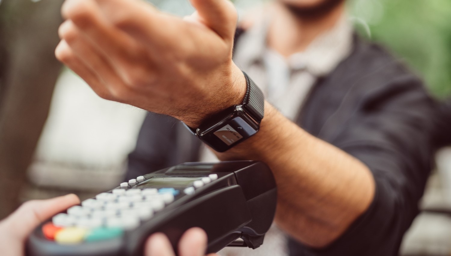 68% dos consumidores consideram usar meios modernos de pagamento nesta Black Friday, aponta ‘Carat Insights’